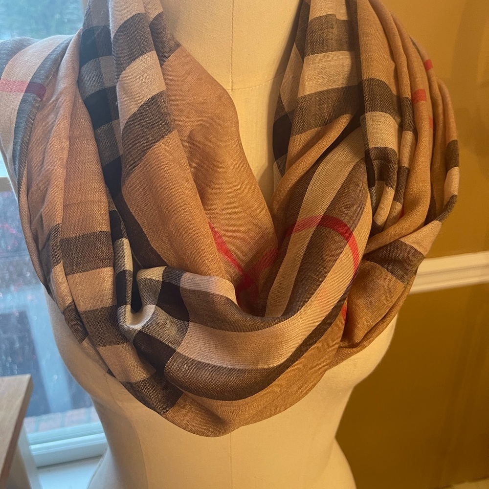 COPY - Burberry vintage check scarf. Brand new